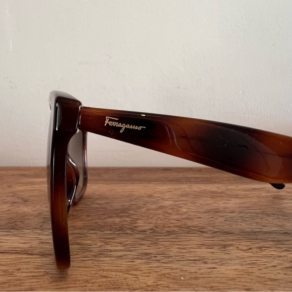 NWT FERRAGAMO 56mm Square Sunglasses - Picture 5 of 14